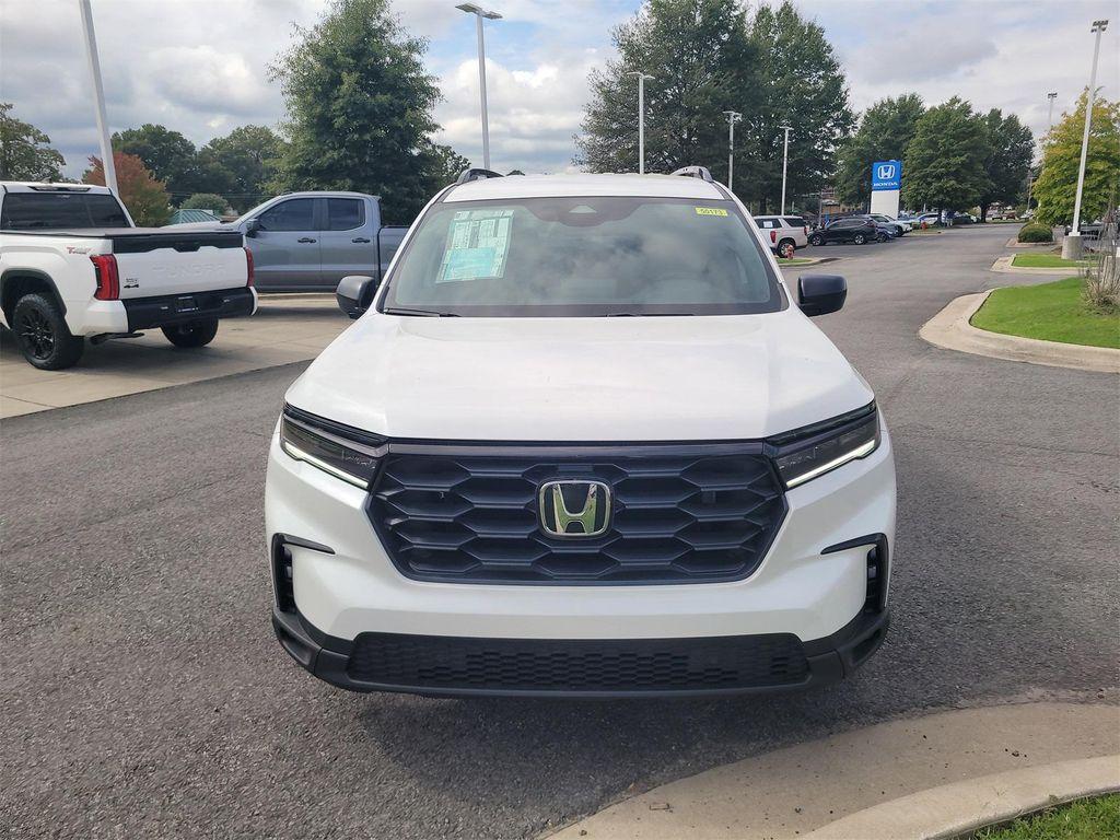 new 2025 Honda Pilot car, priced at $44,250