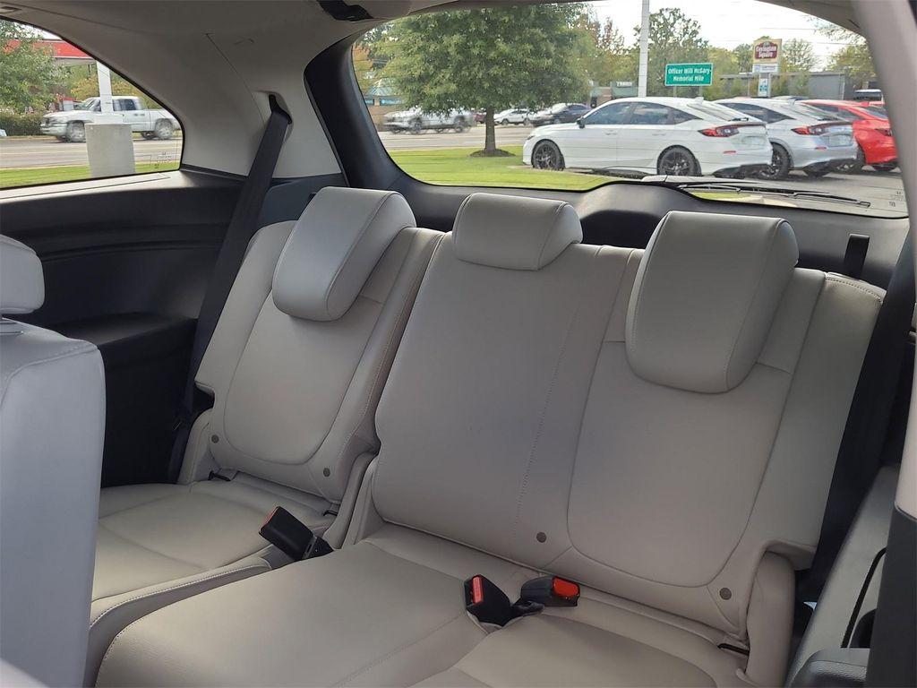 new 2026 Honda Odyssey car, priced at $41,742