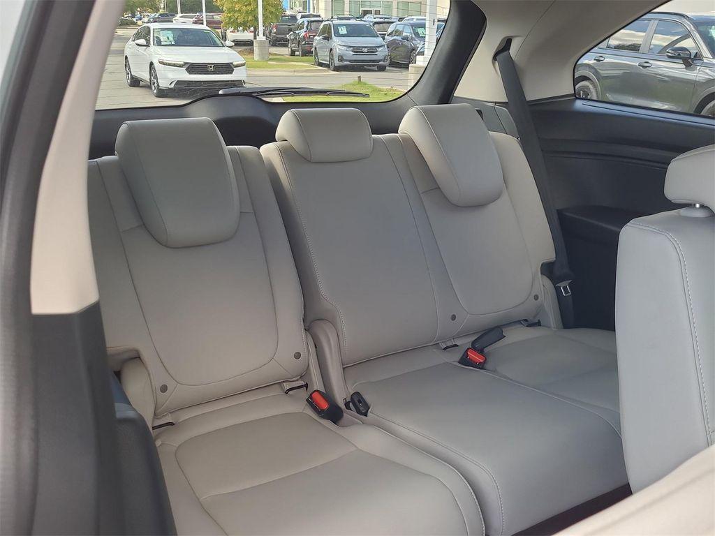 new 2026 Honda Odyssey car, priced at $41,742