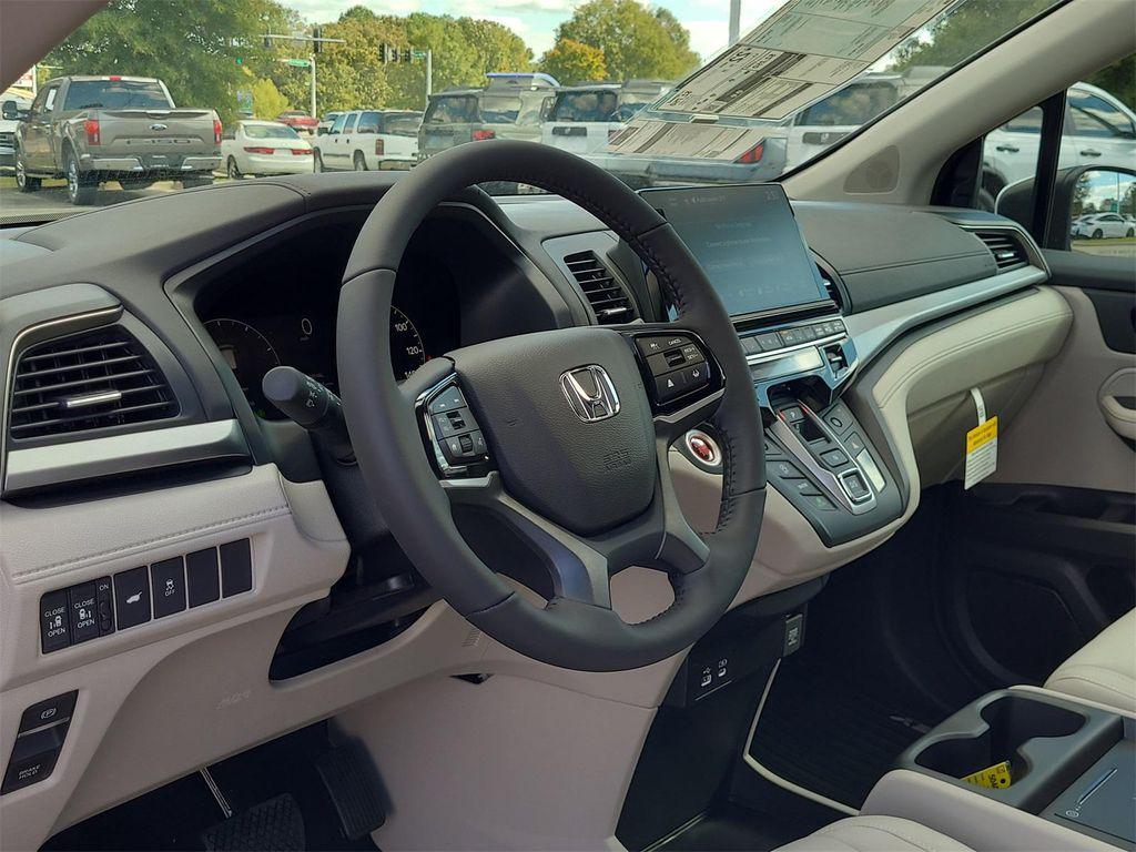 new 2026 Honda Odyssey car, priced at $41,742