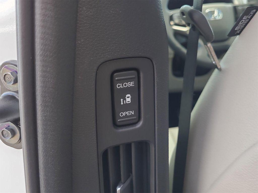 new 2026 Honda Odyssey car, priced at $41,742