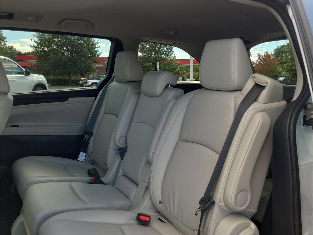 new 2026 Honda Odyssey car, priced at $41,742