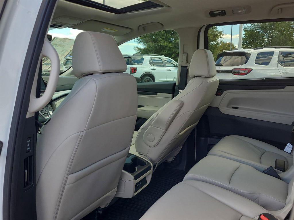 new 2026 Honda Odyssey car, priced at $41,742