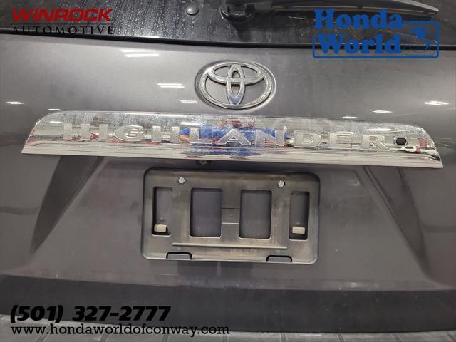 used 2013 Toyota Highlander car, priced at $13,988
