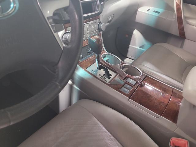 used 2013 Toyota Highlander car, priced at $13,988