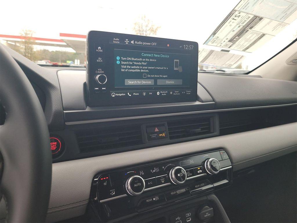 new 2025 Honda Pilot car, priced at $51,551