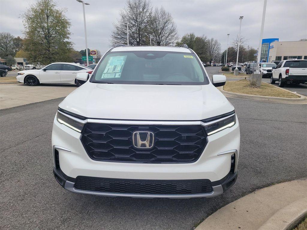 new 2025 Honda Pilot car, priced at $51,551