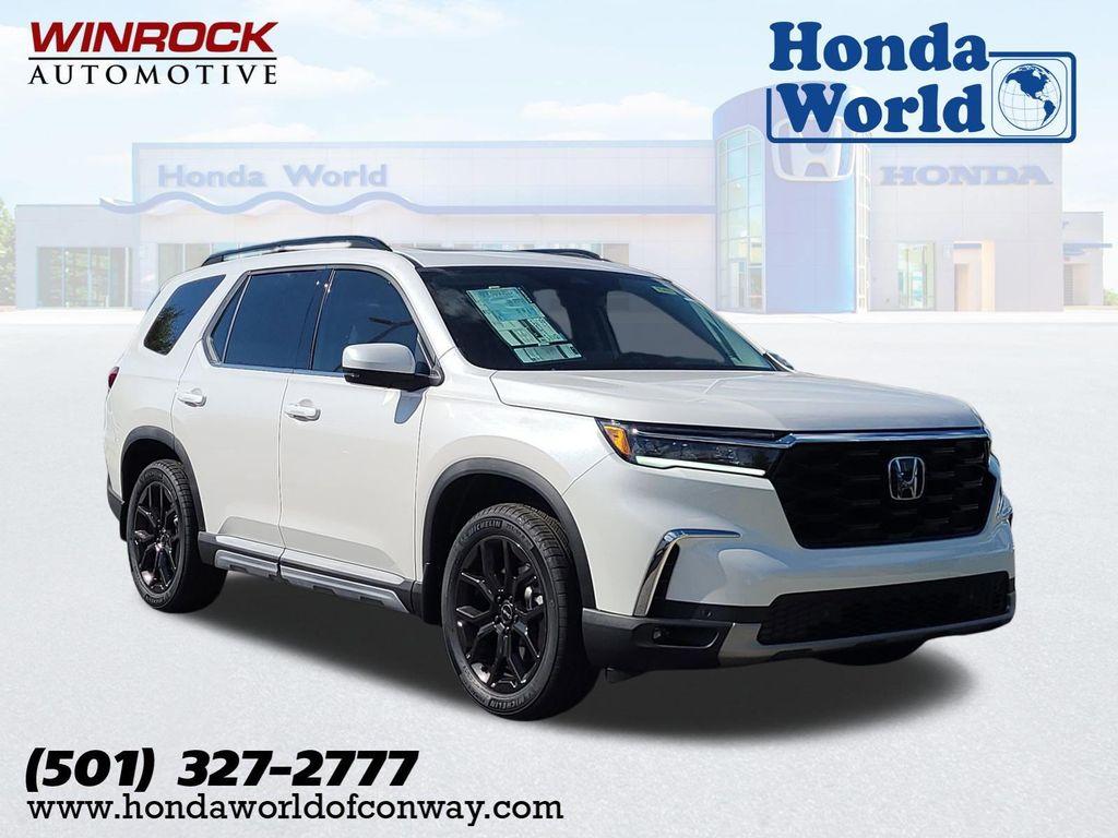 new 2025 Honda Pilot car, priced at $51,650