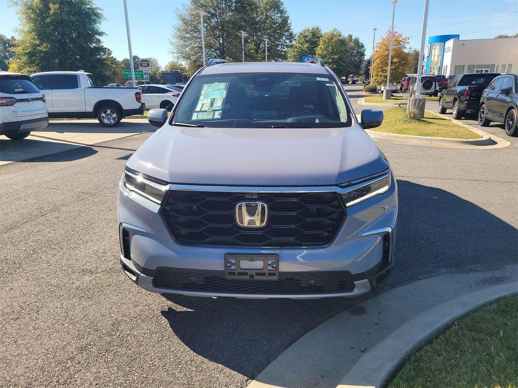 new 2025 Honda Pilot car, priced at $55,030