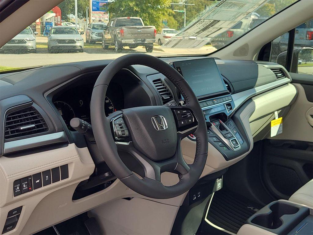 new 2026 Honda Odyssey car, priced at $41,742