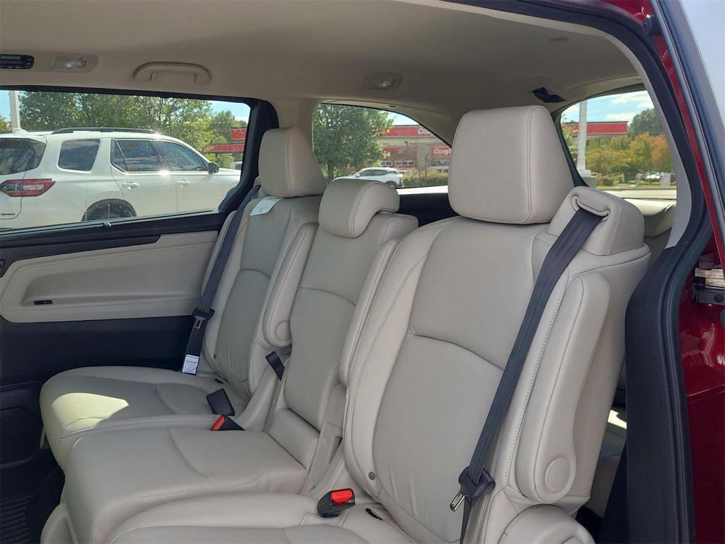 new 2026 Honda Odyssey car, priced at $41,742