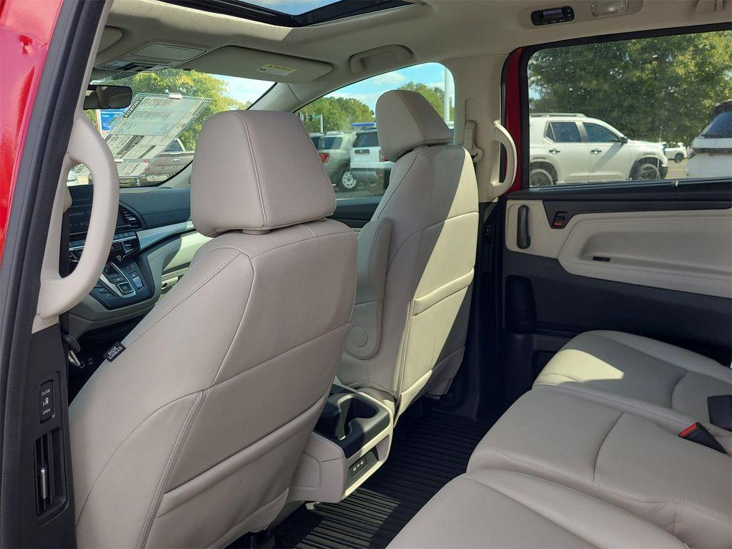 new 2026 Honda Odyssey car, priced at $41,742