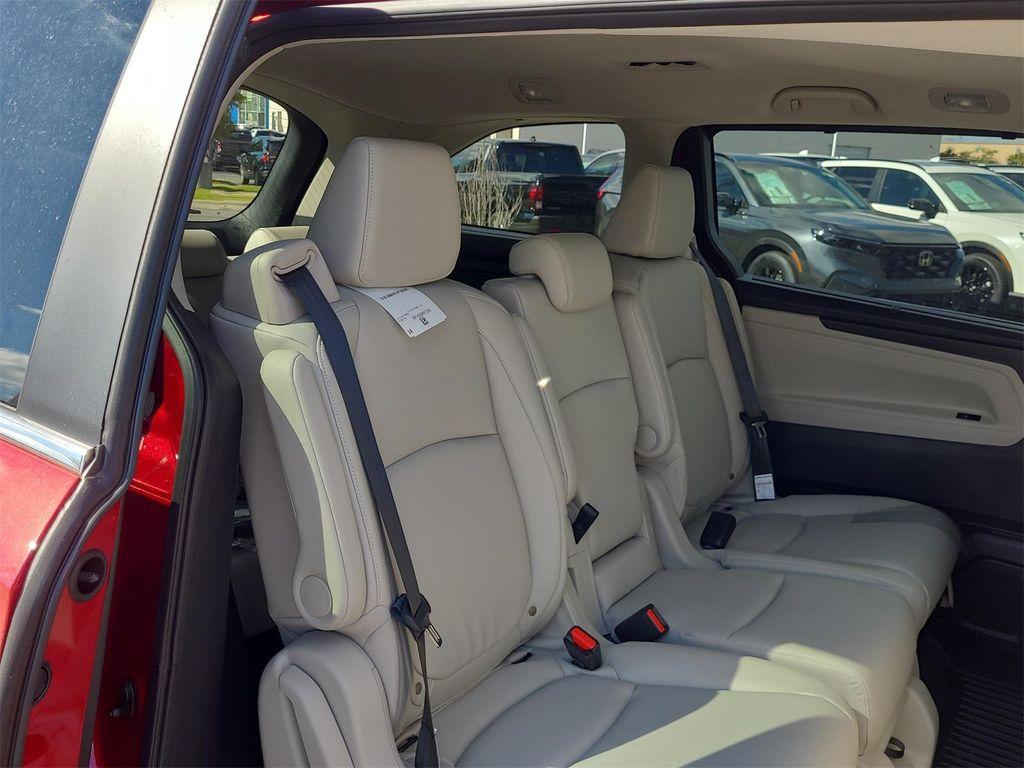 new 2026 Honda Odyssey car, priced at $41,742