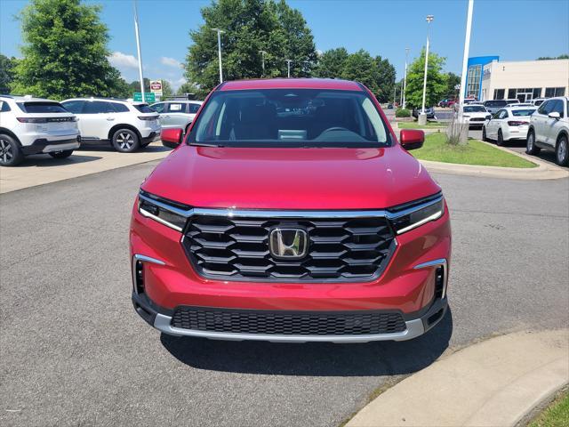 new 2025 Honda Pilot car, priced at $44,405