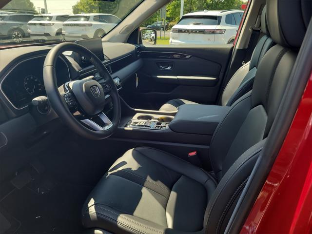 new 2025 Honda Pilot car, priced at $44,405