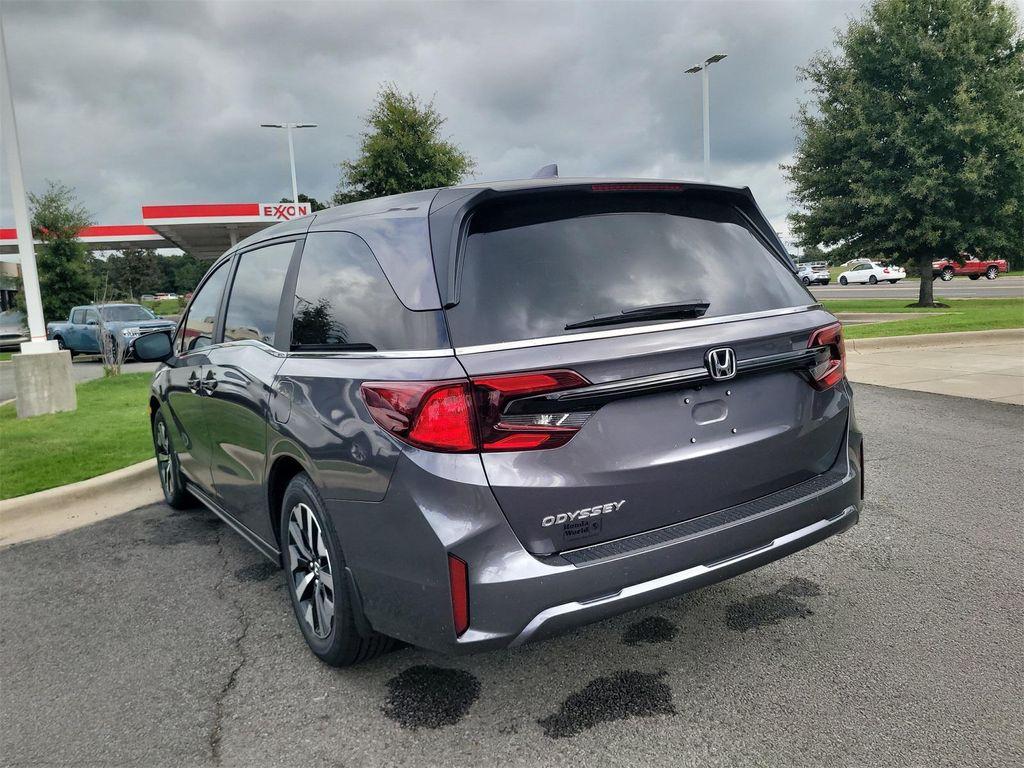 new 2026 Honda Odyssey car, priced at $43,025