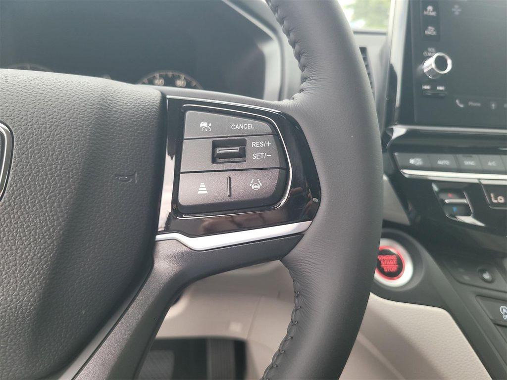 new 2026 Honda Odyssey car, priced at $43,025