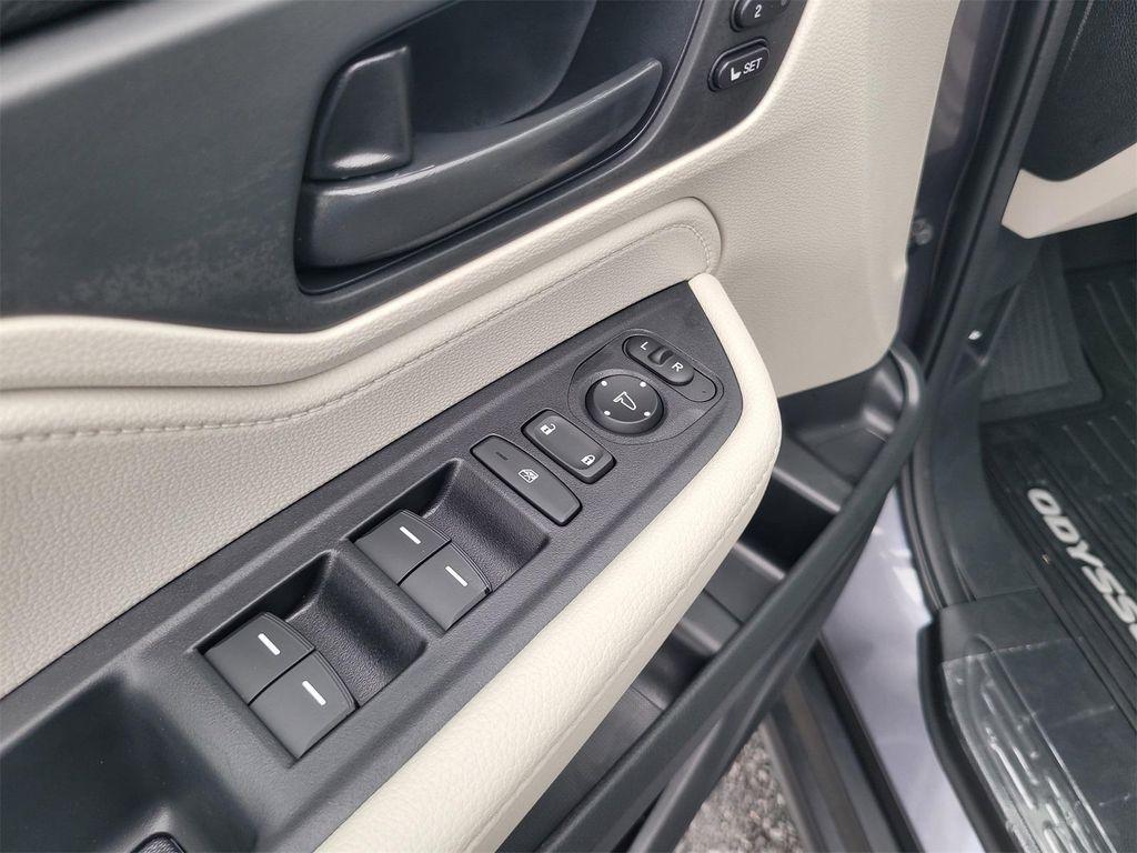 new 2026 Honda Odyssey car, priced at $43,025