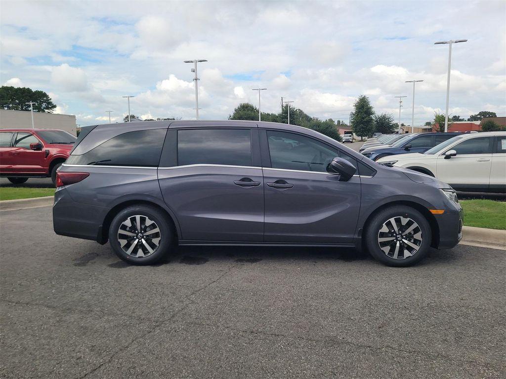 new 2026 Honda Odyssey car, priced at $43,025
