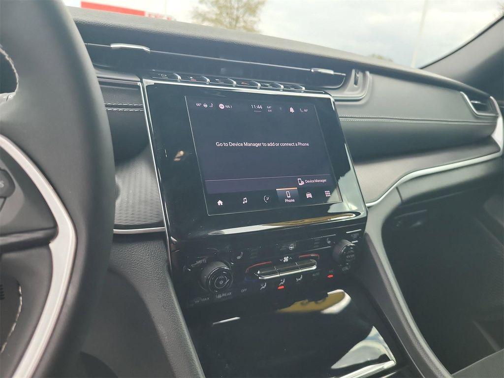 used 2025 Jeep Grand Cherokee car, priced at $35,658