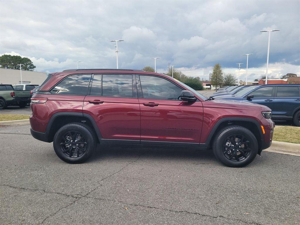 used 2025 Jeep Grand Cherokee car, priced at $35,658