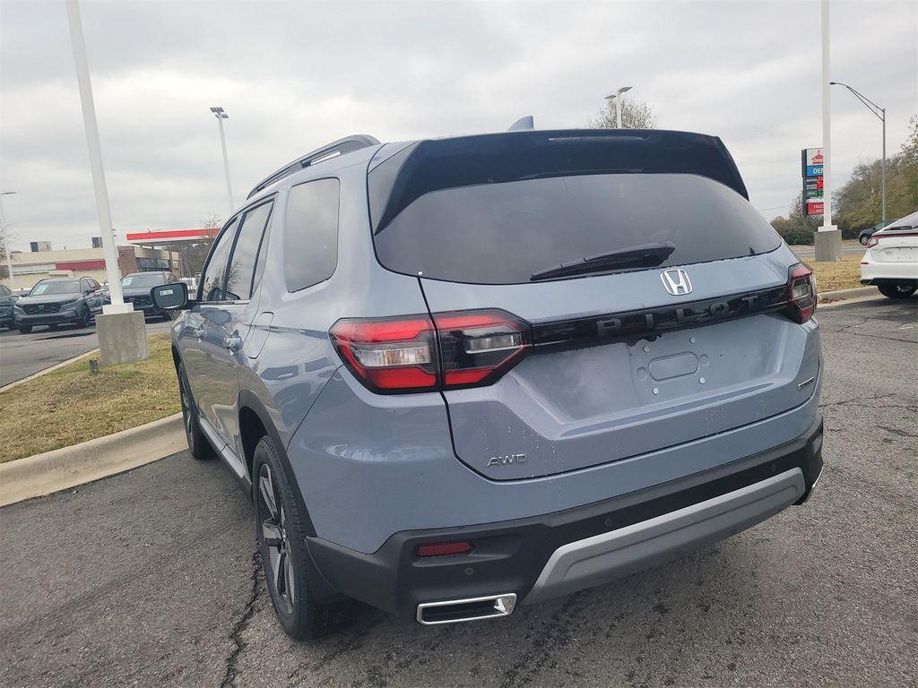 new 2025 Honda Pilot car, priced at $51,550
