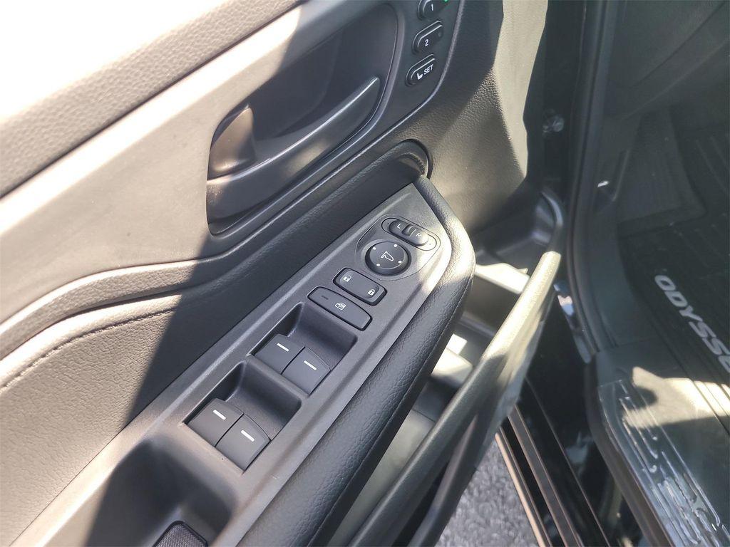 new 2026 Honda Odyssey car, priced at $44,482