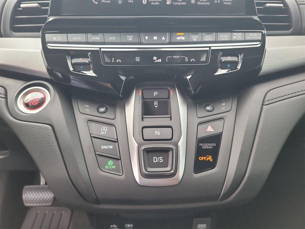 new 2026 Honda Odyssey car, priced at $43,025