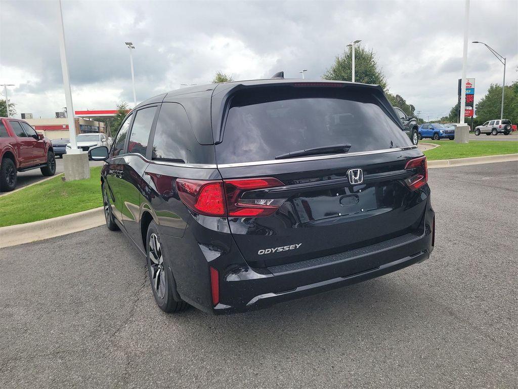 new 2026 Honda Odyssey car, priced at $43,025