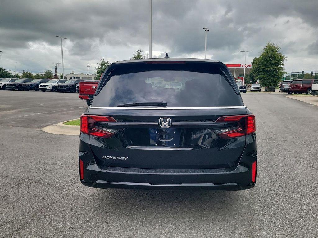 new 2026 Honda Odyssey car, priced at $43,025