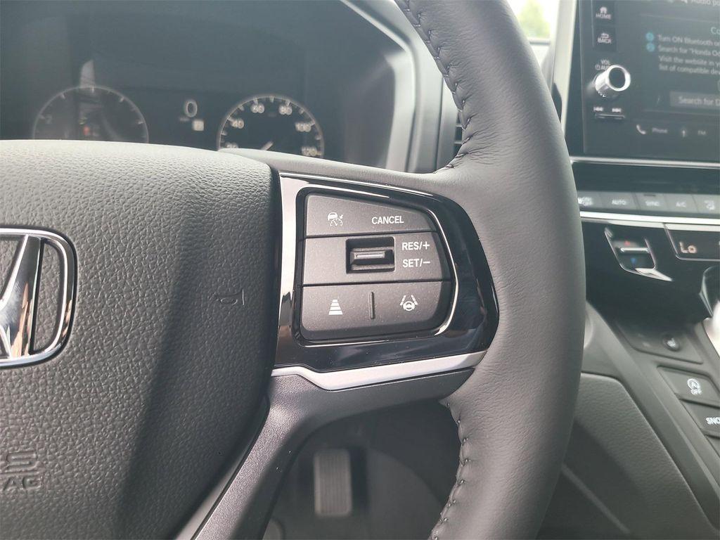 new 2026 Honda Odyssey car, priced at $43,025