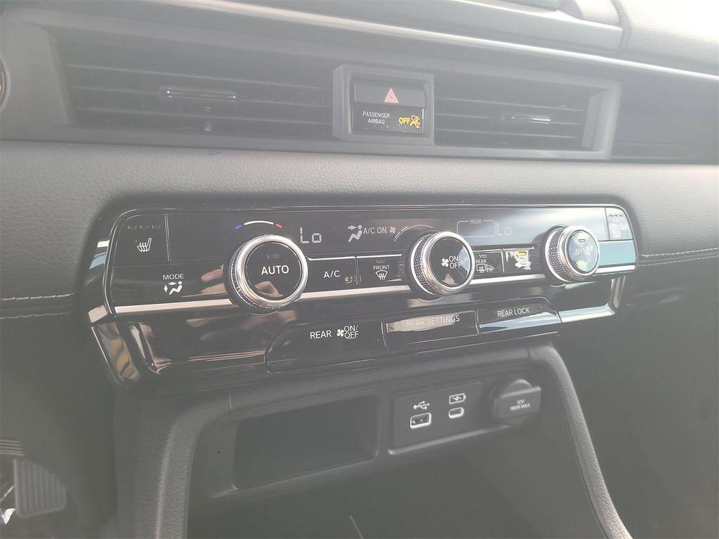 new 2025 Honda Pilot car, priced at $51,280