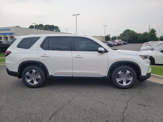 new 2025 Honda Pilot car, priced at $45,885