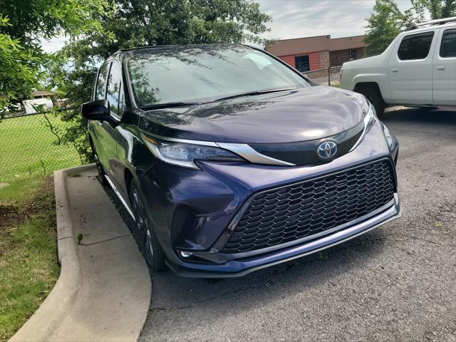 used 2023 Toyota Sienna car, priced at $46,888