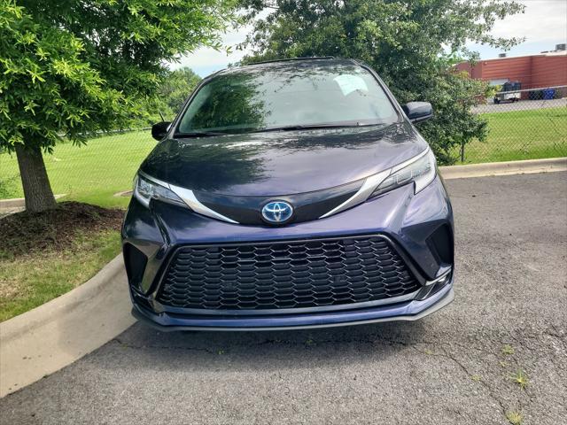 used 2023 Toyota Sienna car, priced at $46,888
