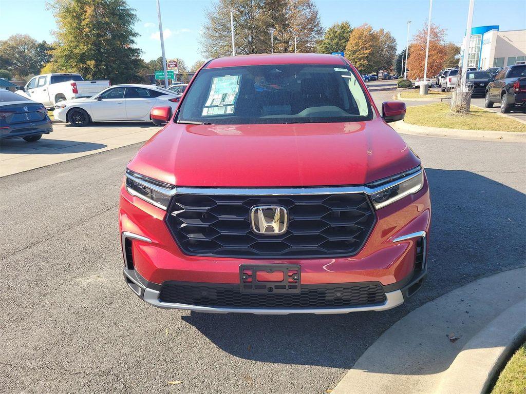 new 2025 Honda Pilot car, priced at $45,450