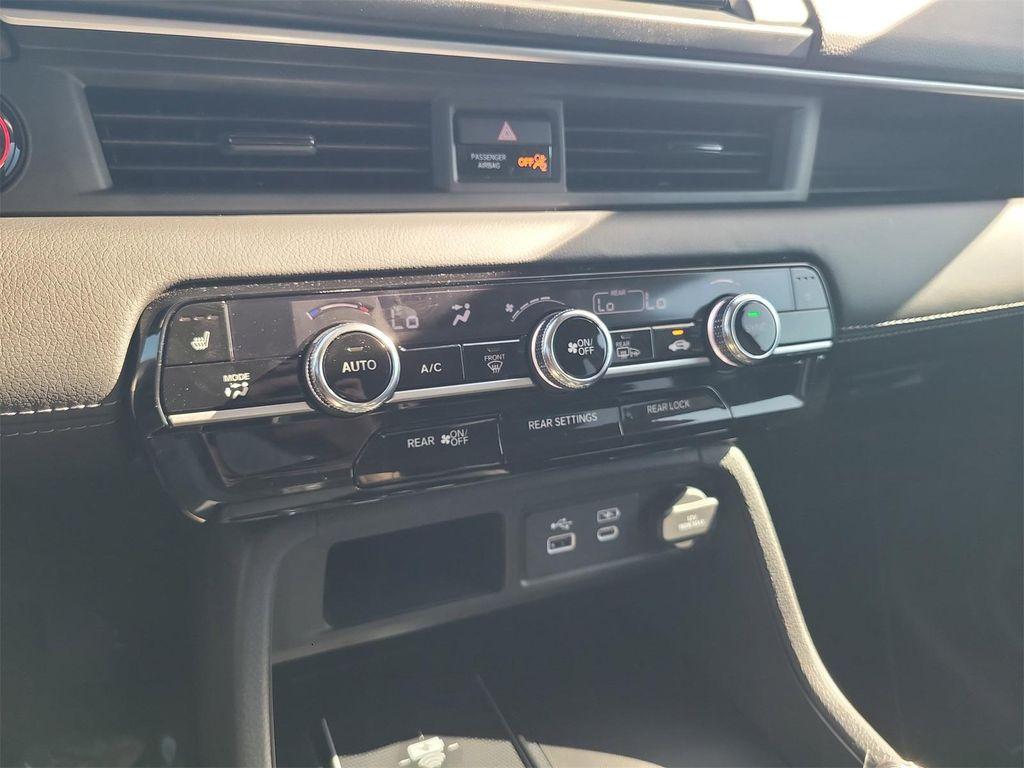 new 2025 Honda Pilot car, priced at $45,450