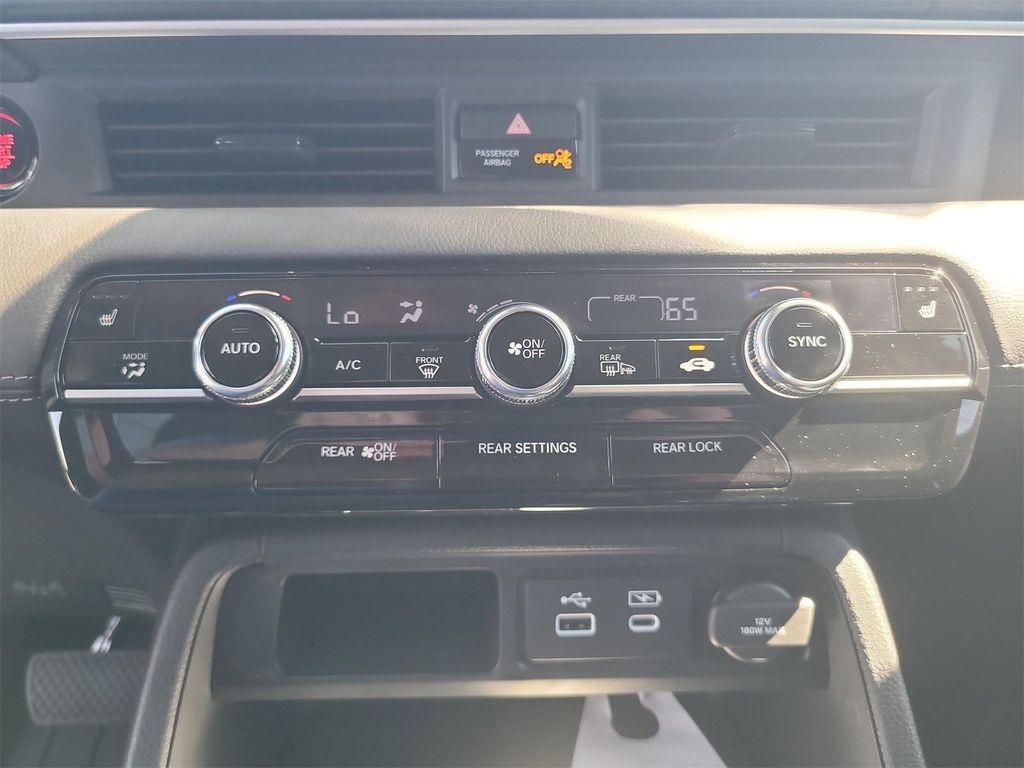 new 2025 Honda Pilot car, priced at $42,950