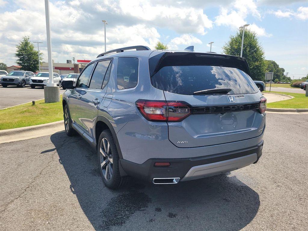 new 2025 Honda Pilot car, priced at $50,505
