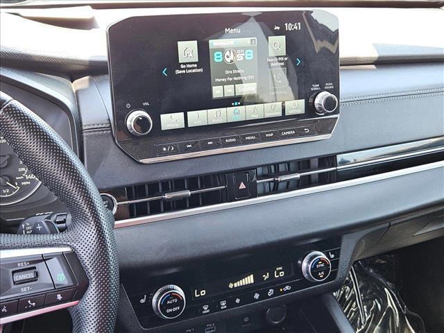used 2024 Mitsubishi Outlander car, priced at $25,617