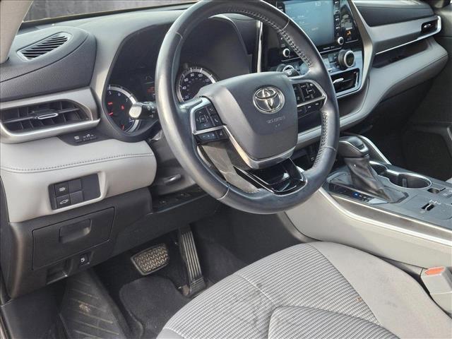 used 2021 Toyota Highlander car, priced at $25,114