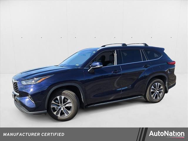 used 2022 Toyota Highlander Hybrid car, priced at $36,992