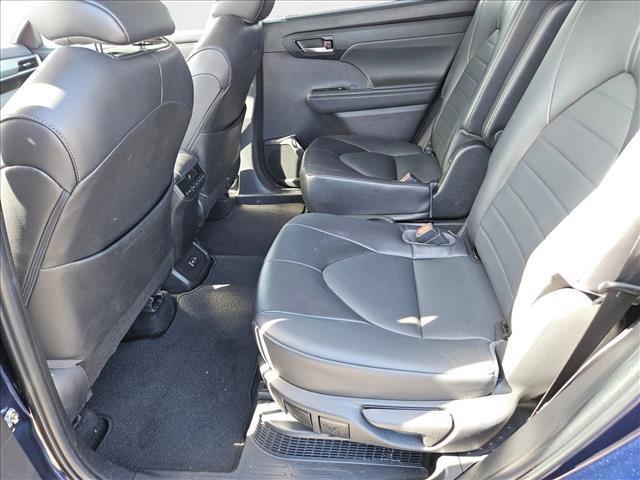 used 2022 Toyota Highlander Hybrid car, priced at $36,992