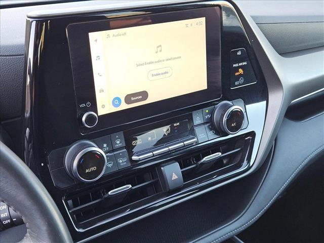 used 2023 Toyota Highlander car, priced at $31,989