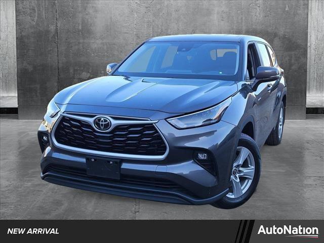 used 2023 Toyota Highlander car, priced at $31,989