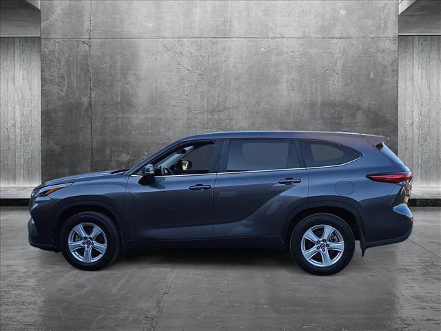 used 2023 Toyota Highlander car, priced at $31,989
