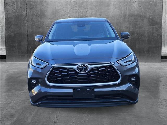 used 2023 Toyota Highlander car, priced at $31,989