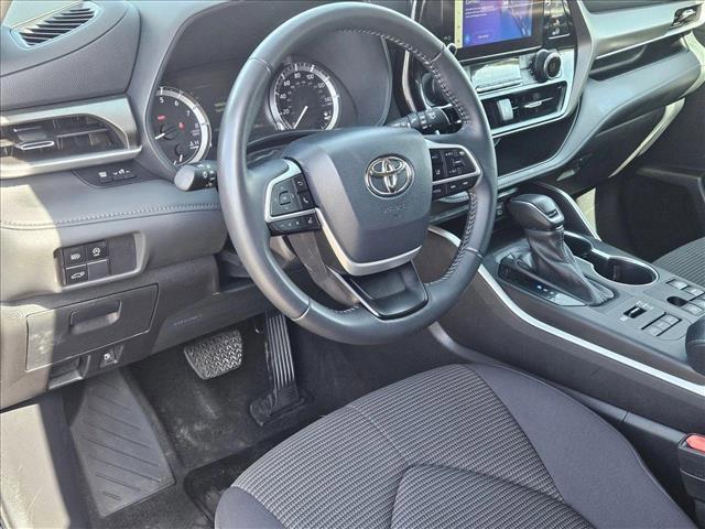 used 2024 Toyota Highlander car, priced at $41,797