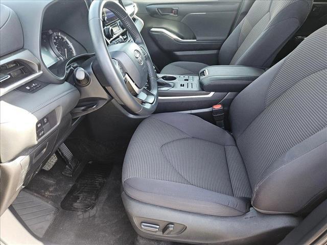 used 2024 Toyota Highlander car, priced at $41,797