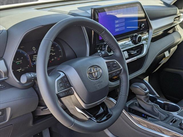 new 2025 Toyota Highlander car, priced at $48,412